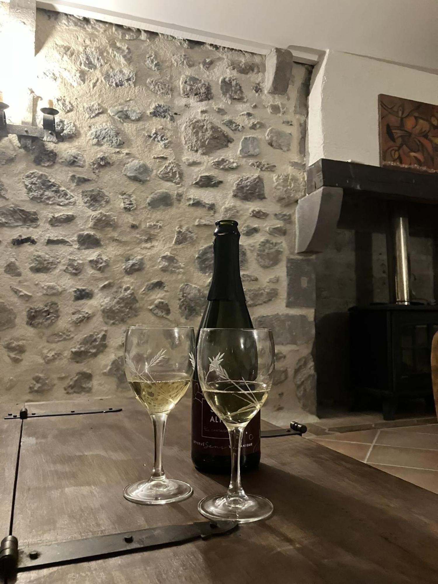 Maison De Varennes Chambon-sur-Lac Zimmer foto